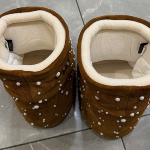 MOON BOOT FLAKES x Mattias Gollin